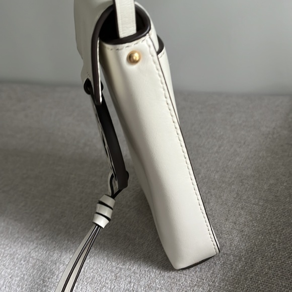 Tory Burch Miller phone case - Picture 6 of 9